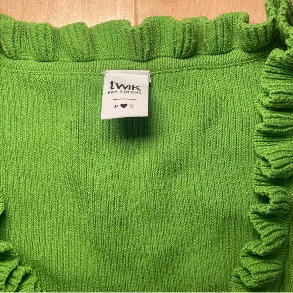 Green Ruffled Knit Top - Picture 3 of 6